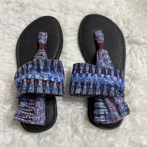 Sanuk Black and Blue Yoga Slingback Sandals Size 5